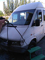 Изготовление и замена лобового стекла на Mercedes Sprinter  в Никополе