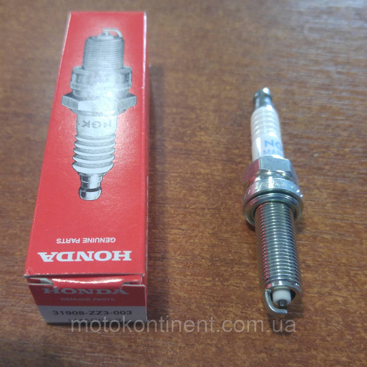 31908-ZZ3-003 (lmar6c-9) Свічка запалювання Honda BF60