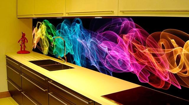 Стеклянный фартук для кухни - дым в цветных лучах света