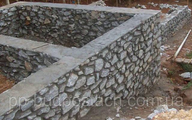 Фундамент з каменю своїми руками