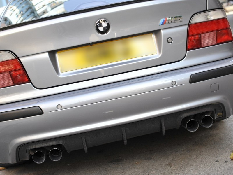 Спідниця (ДИФФУЗОР) ЗАТРИН BMW E39 M5 З РЕБРАМИ