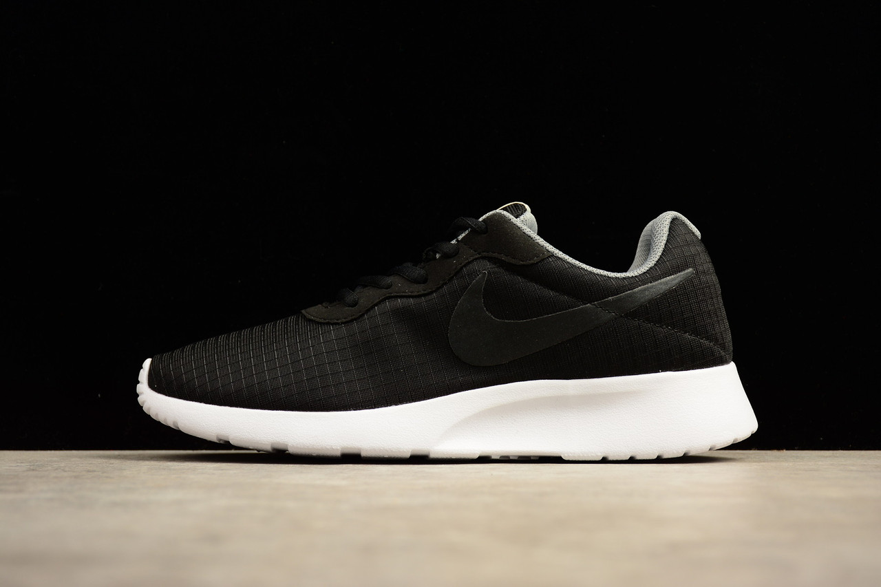 Кросівки жіночі Nike Tanjun / NKR-1404