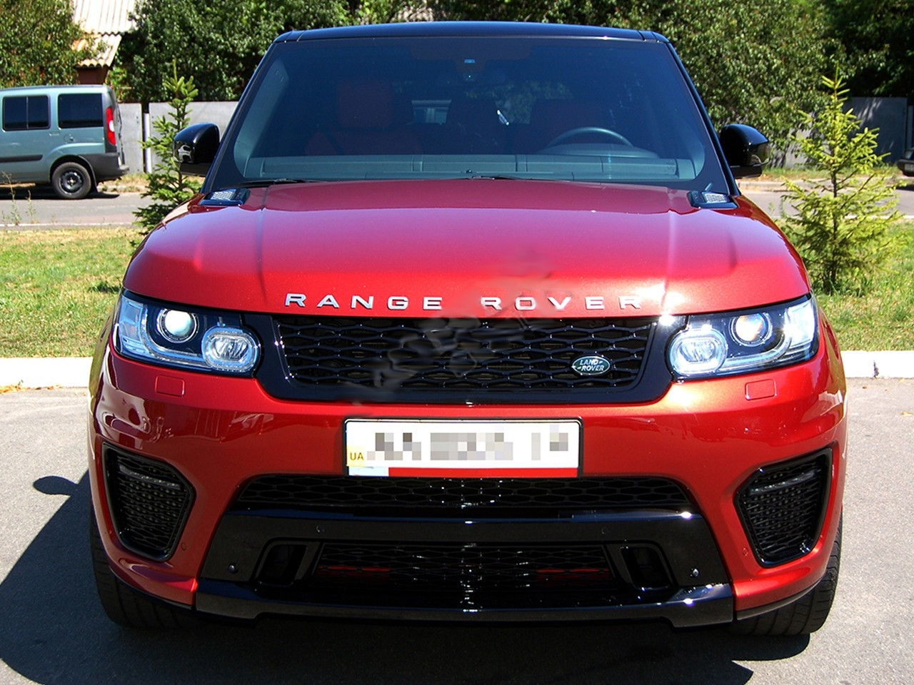 Тюнінг обвіс Range Rover Sport стиль SVR