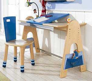 Парти, столи, стелажі