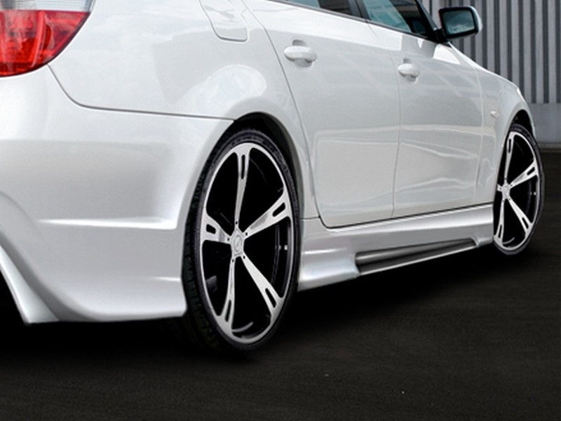 НАКЛАДКИ НА ПОРОГИ BMW E60 MAXTONE