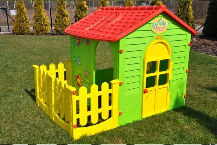 Дитячий будиночок Mochtoys з парканчиком (DM-05)