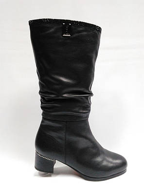 Шкіряні чорні зимові чоботи з широкою халявою. Великі розміри (38 - 42 ).