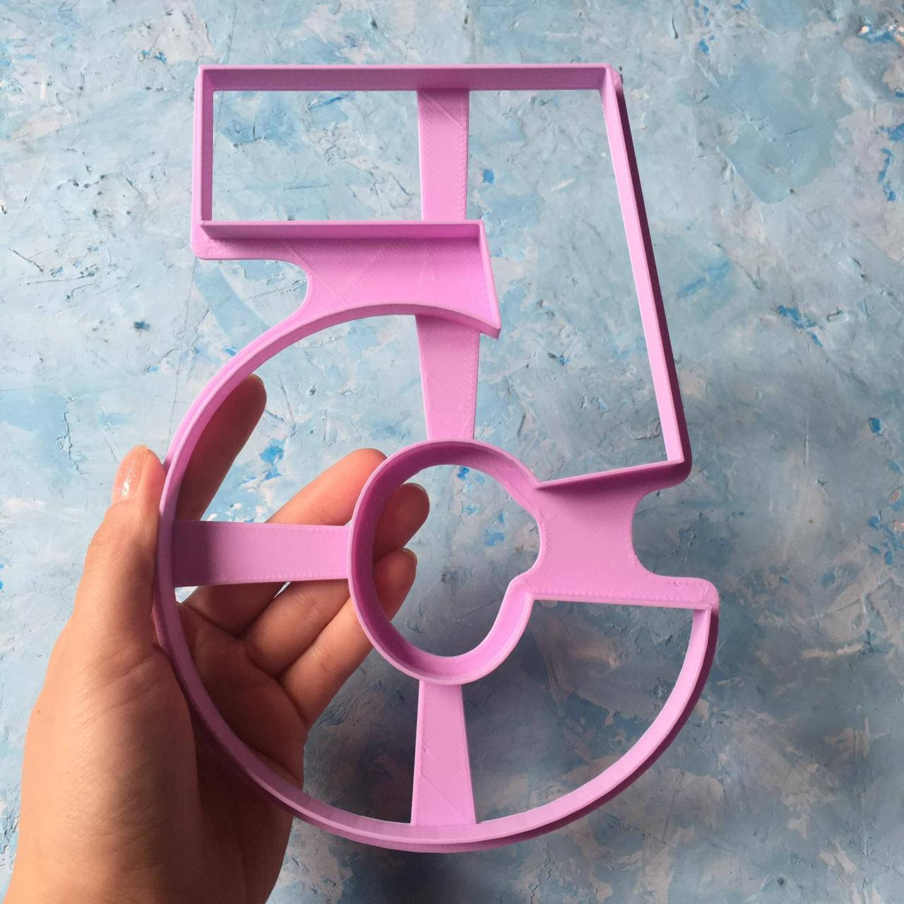 

Вирубка ТОРТ - ЦИФРА 5 20 см. #2 / Вырубка - формочка для торта - цифры 20 см.