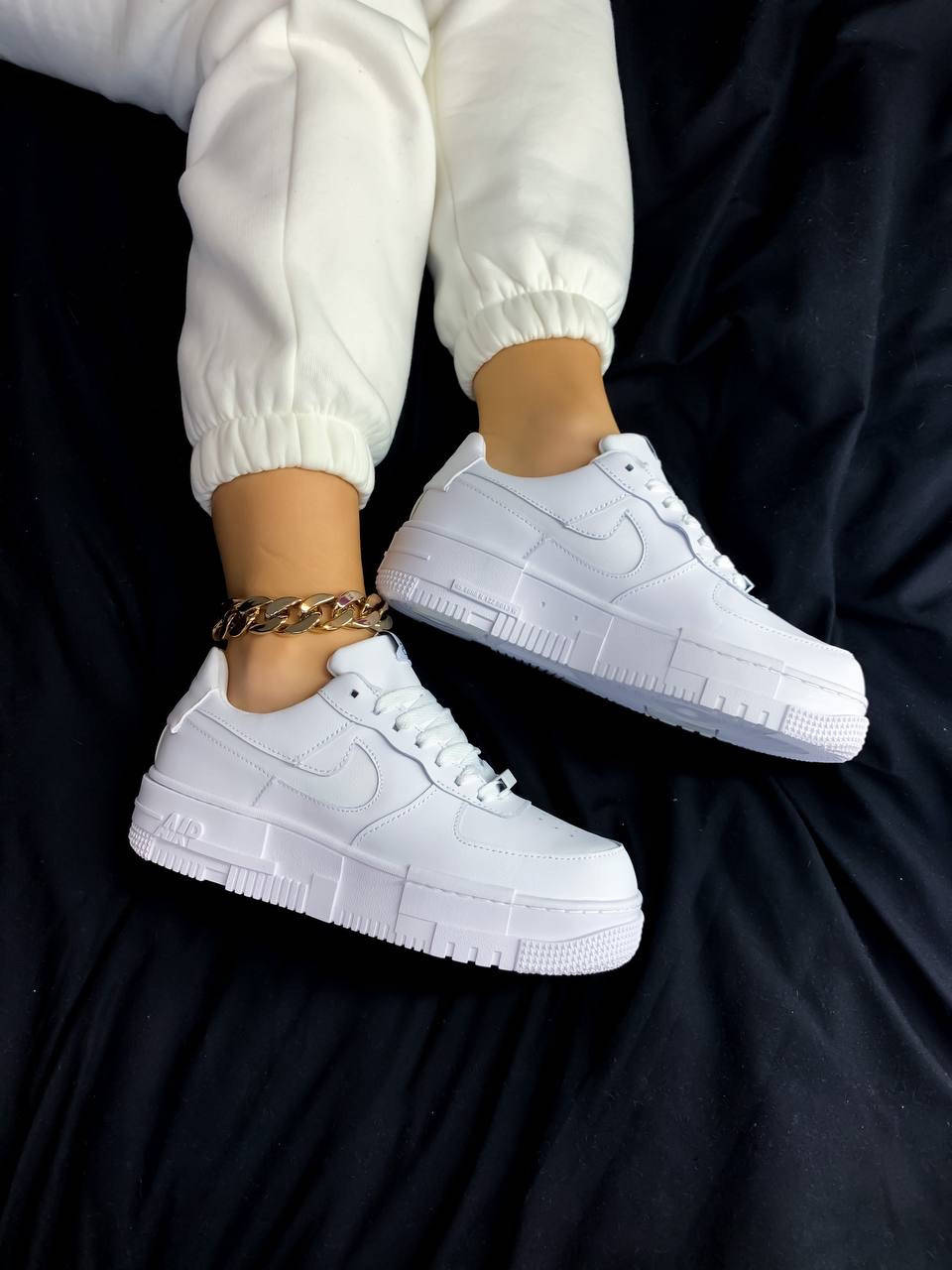 

Женские Кроссовки Nike Air Force 1 Pixel 37, Белый