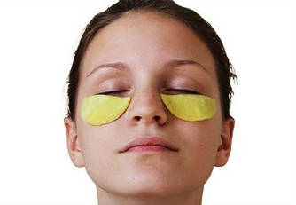 Догляд за шкірою навколо очей