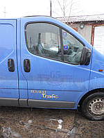 Дверь передняя правая синяя на Renault Trafic, Opel Vivaro, Nissan Primastar