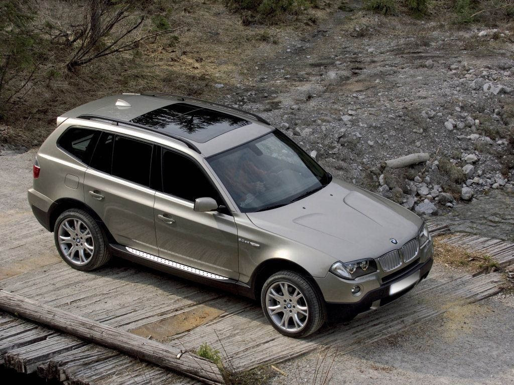 ПОРОГИ (НОДЖЕННЯ БОКОВНІ) BMW X3 E83 (2004-2010)