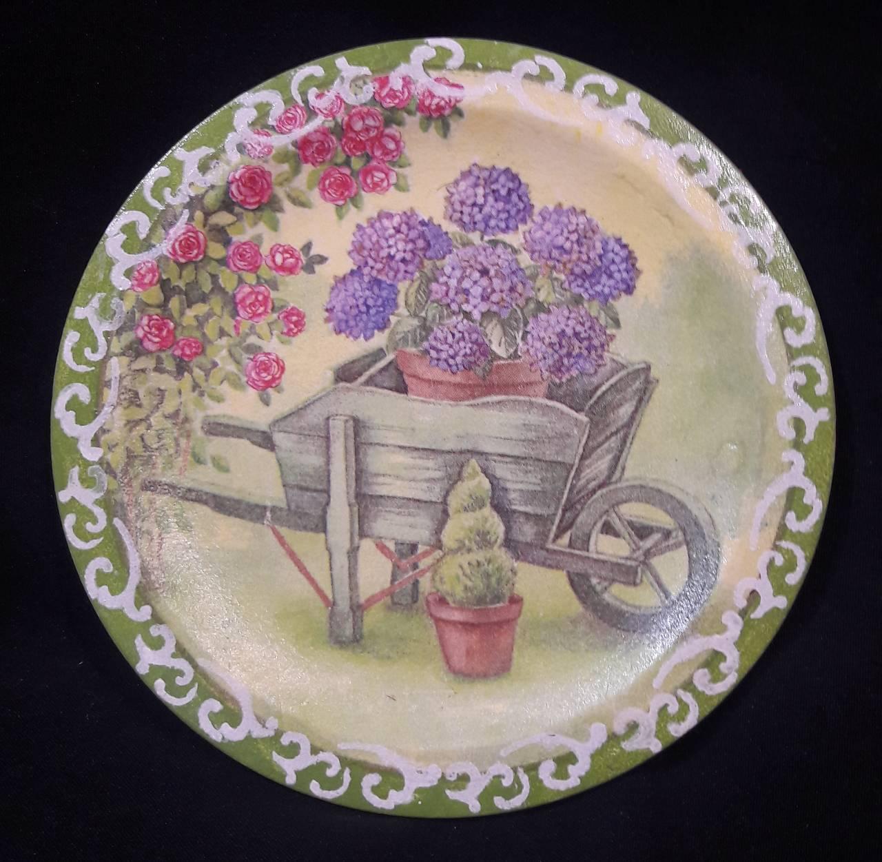 Тарілка дерев'яна з декупажним малюнком, ручна робота, 18 см, 160/130 (ціна за 1 шт. + 30 гр.), фото 1