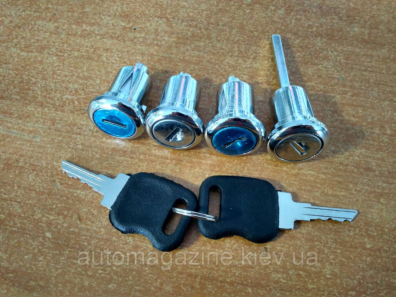 Замки (личинки) з ключами новий зразок для Газель 2705, Соболь