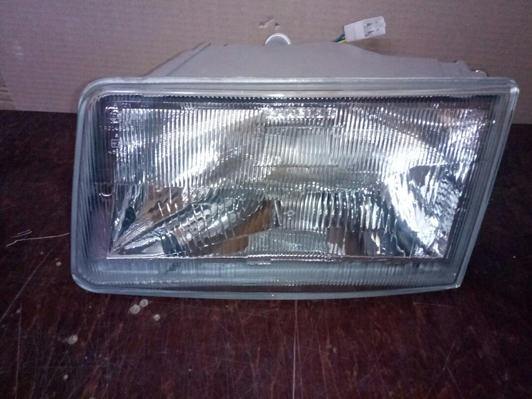 Фара ліва Е2 RHL IVECO 98433942