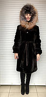 Шуба жіноча натуральна мутонова шоколад із капюшоном облямівка лисиці