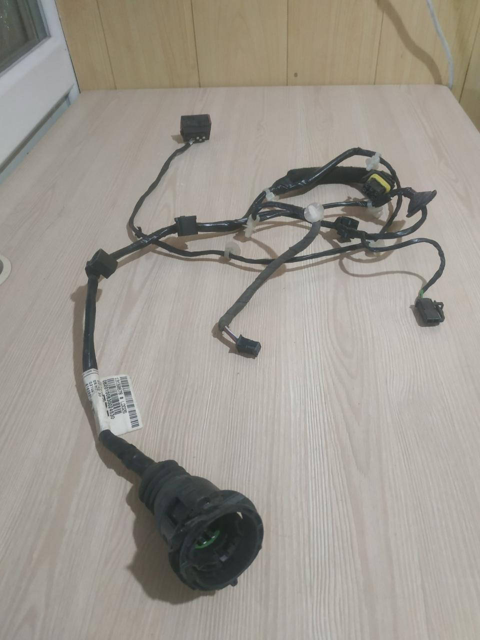 

Проподка задньої двері Opel Zafira b 13158678