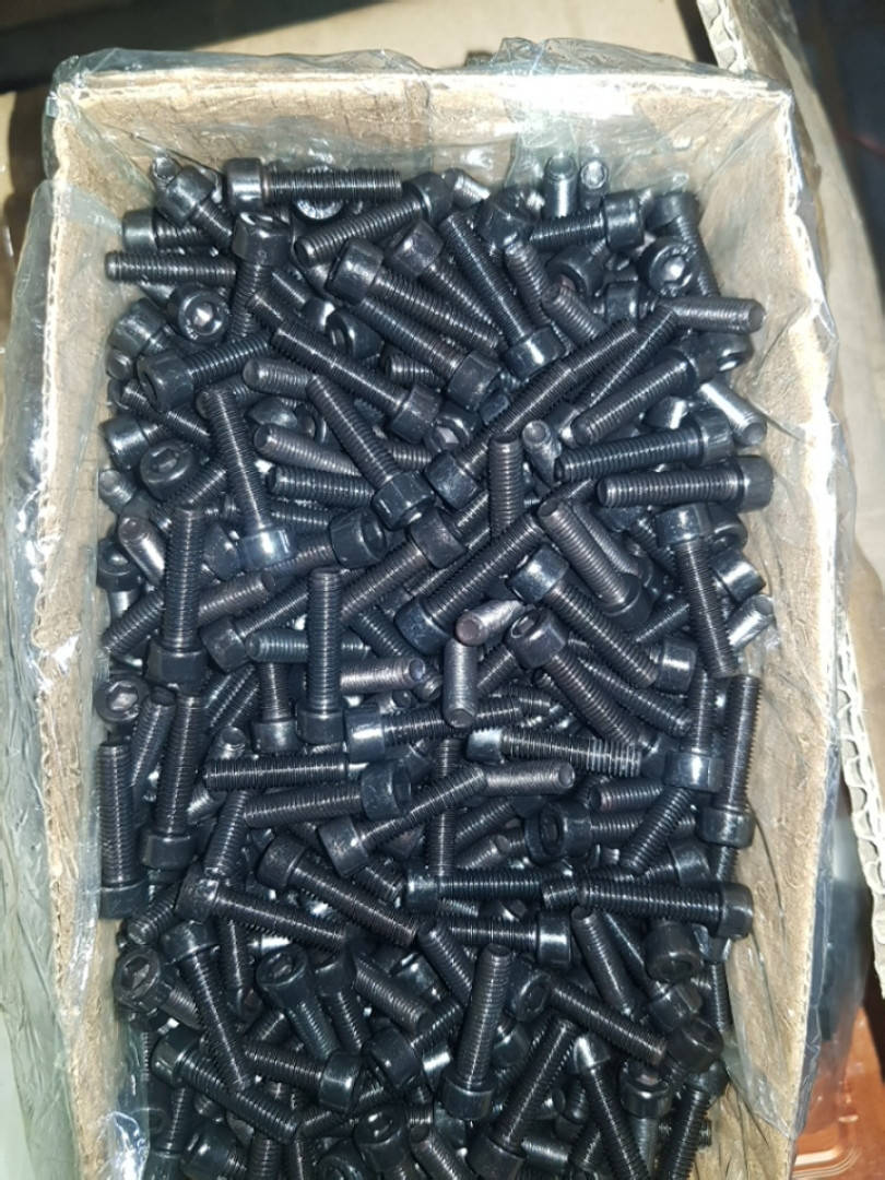 

Болты к поддону STIHL-180