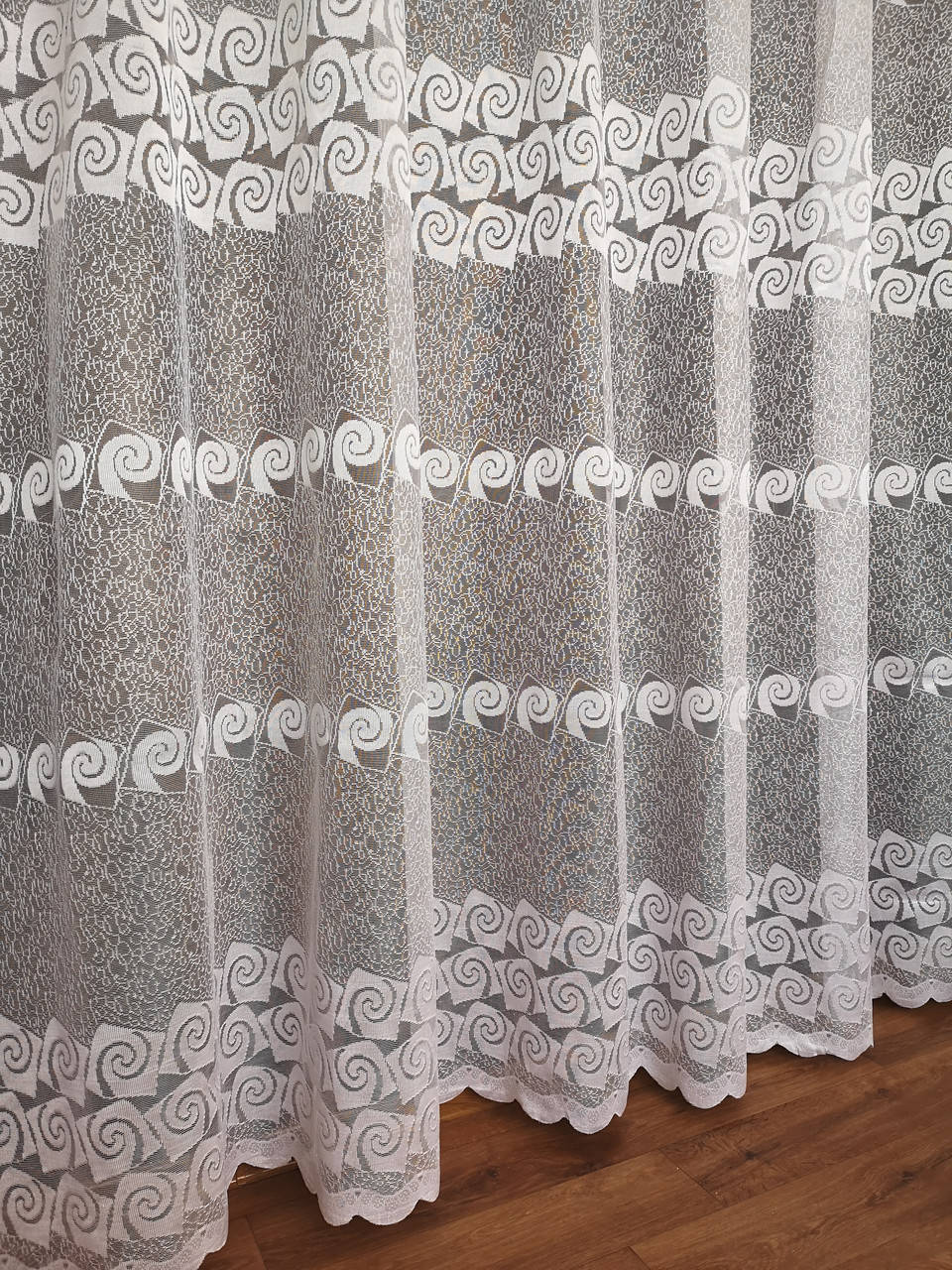 

Тюль жаккард белый остаток 3.5м.п.
