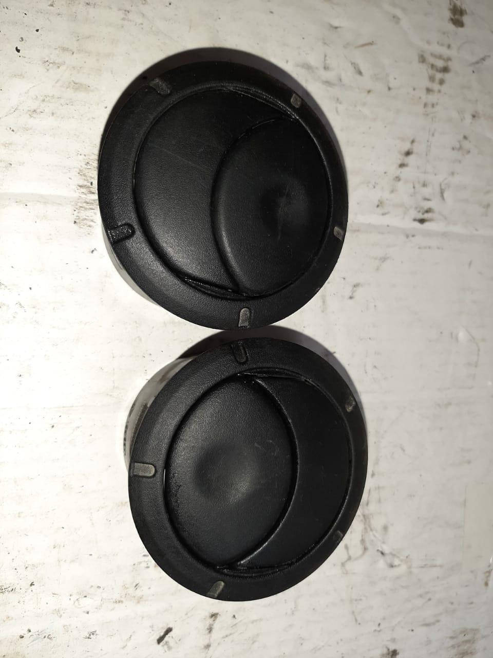 

Б/у Деталі панелі (дефлектор) 687606316R,8200212480 Renault Master/ Рено Мастер