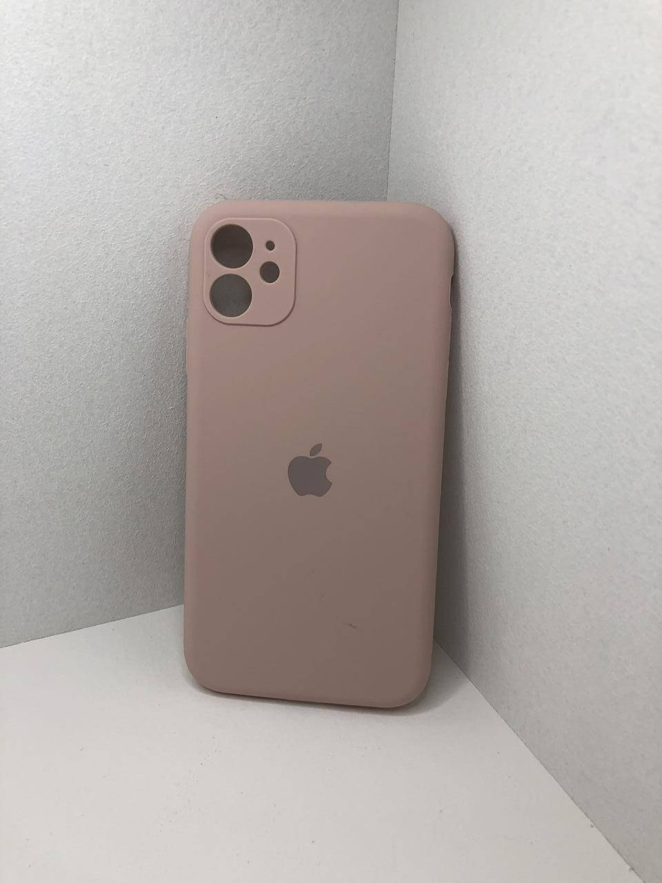 

Чехол на iphone 11(Бежевый)Silicone case силиконовый бампер накладка с защитой камеры пудровый