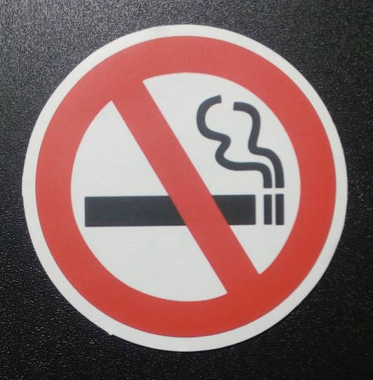 

Стикер этикетка наклейка самоклейка No Smoking (6,5см)