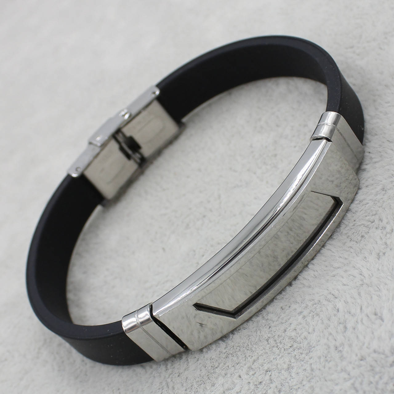 

Мужской браслет с элементами Stainless Steel 21 см х 10мм
