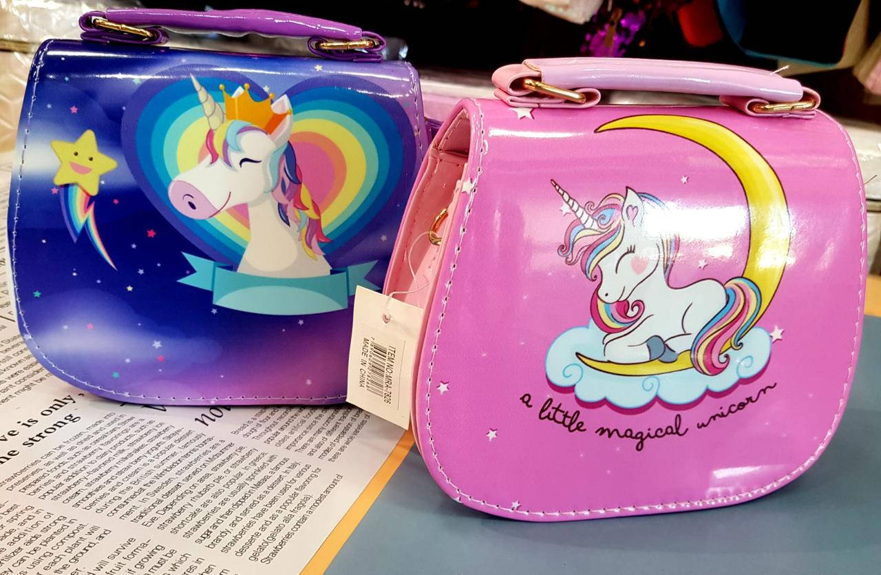 

Детская сумочка с длинным ремешком принт Единорог в разных цветах Luna