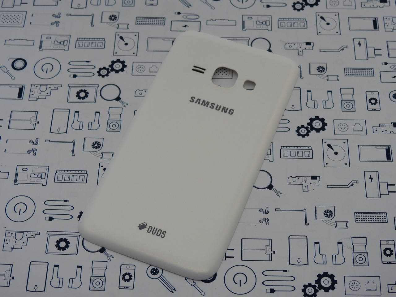 

Задняя крышка Samsung Galaxy J1 SM-J120H белая Сервисный оригинал с разборки, Белый