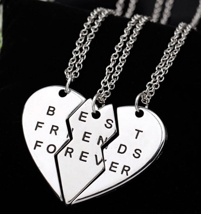 

Кулон на цепочке Друзья 3 шт., тройной, серебристый