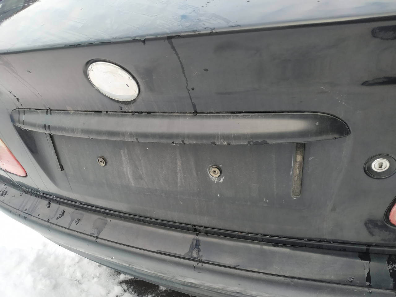 

Планка подсветки номера BMW E46