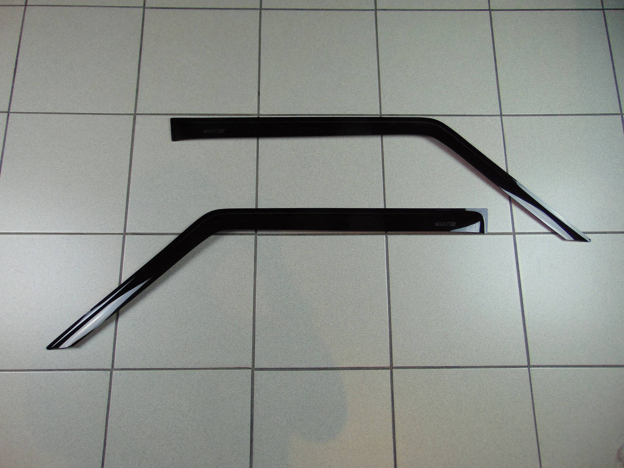 

Дефлекторы окон ЗАЗ 1102 Таврия, ANV комплект ветровиков на скотче