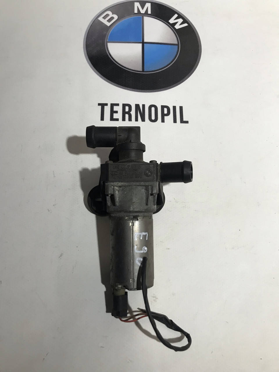 

Дополнительная водяная помпа насос воды бмв bmw е E81/82/84/87/88/90/91/92/93 64116928246/6928246