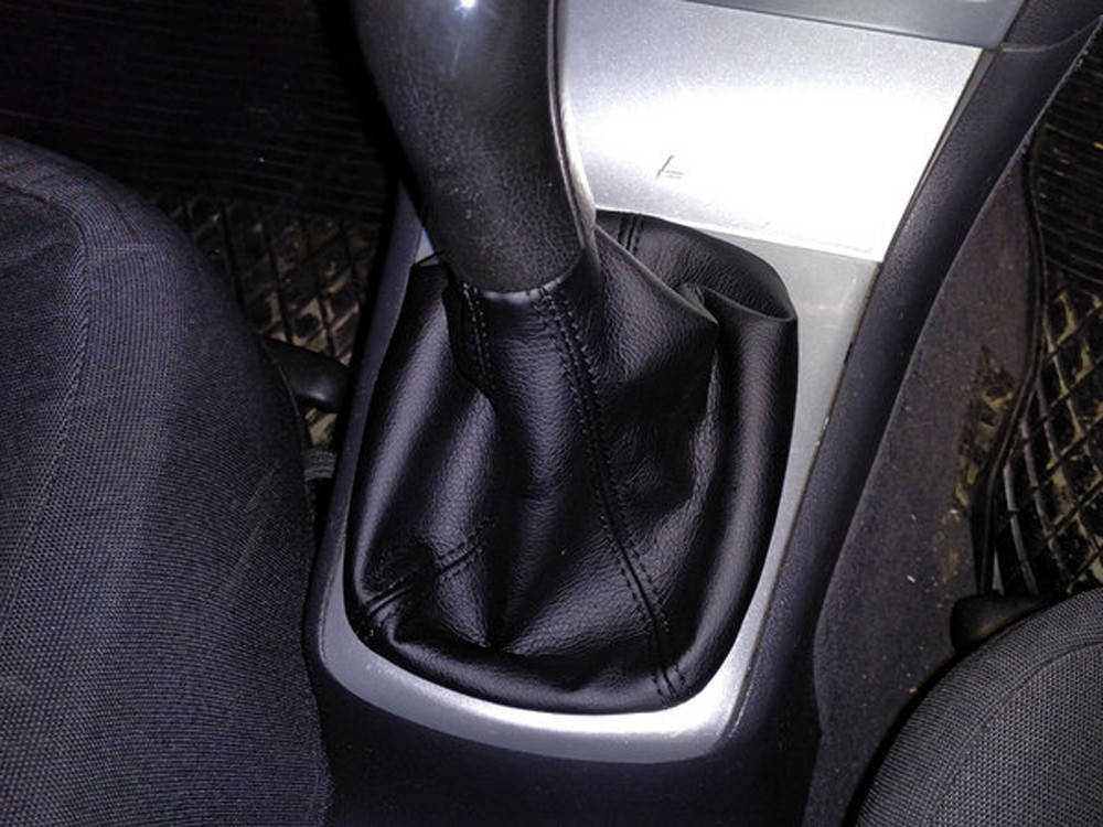 

Чехол ручки кпп Skoda Fabia 1 (Orticar)