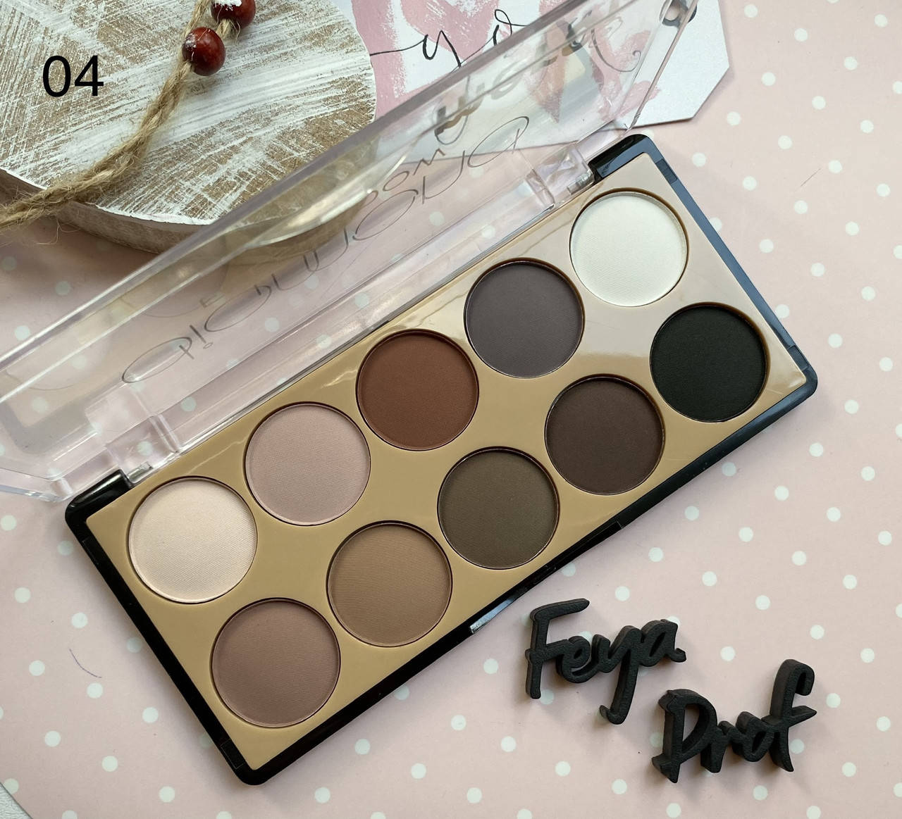 

Тени для век MERCI Diamond Eyeshadow #4 матовые, 10 цветов