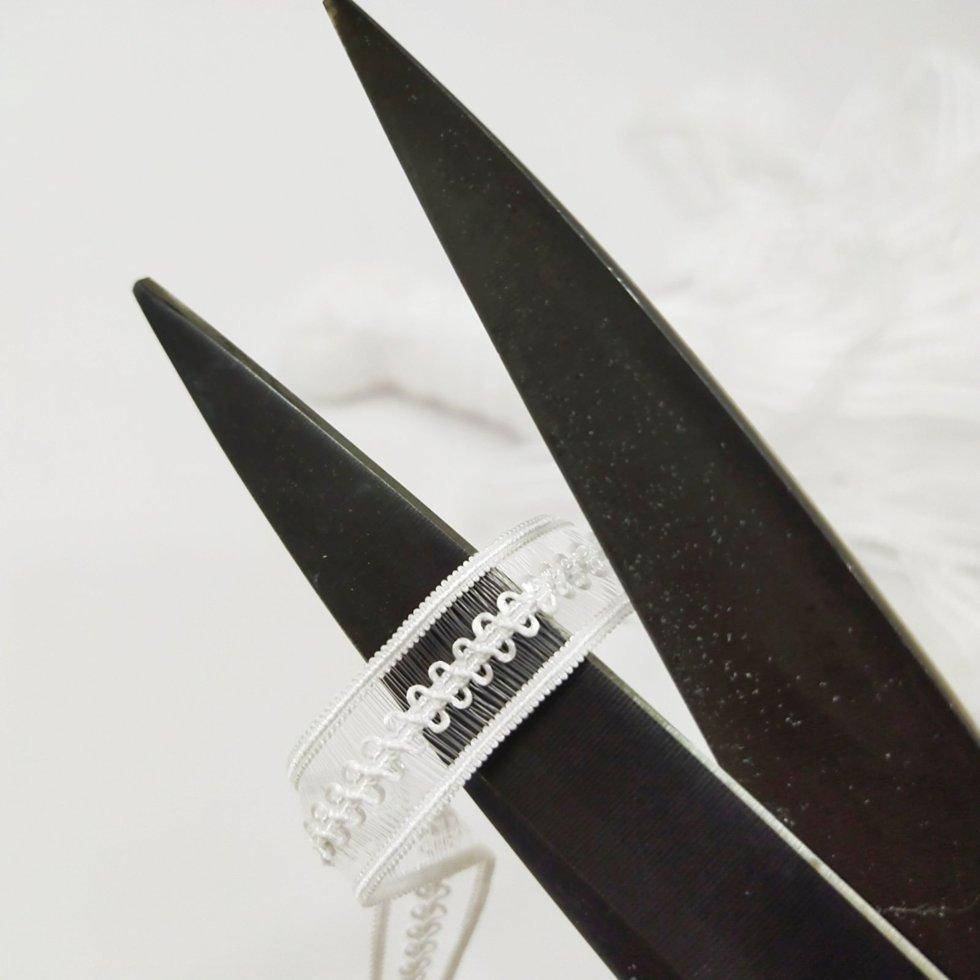 

Резинка для пошива нижнего белья (отделочная) 1,3см на метраж белая (657-Л-0540), Белый