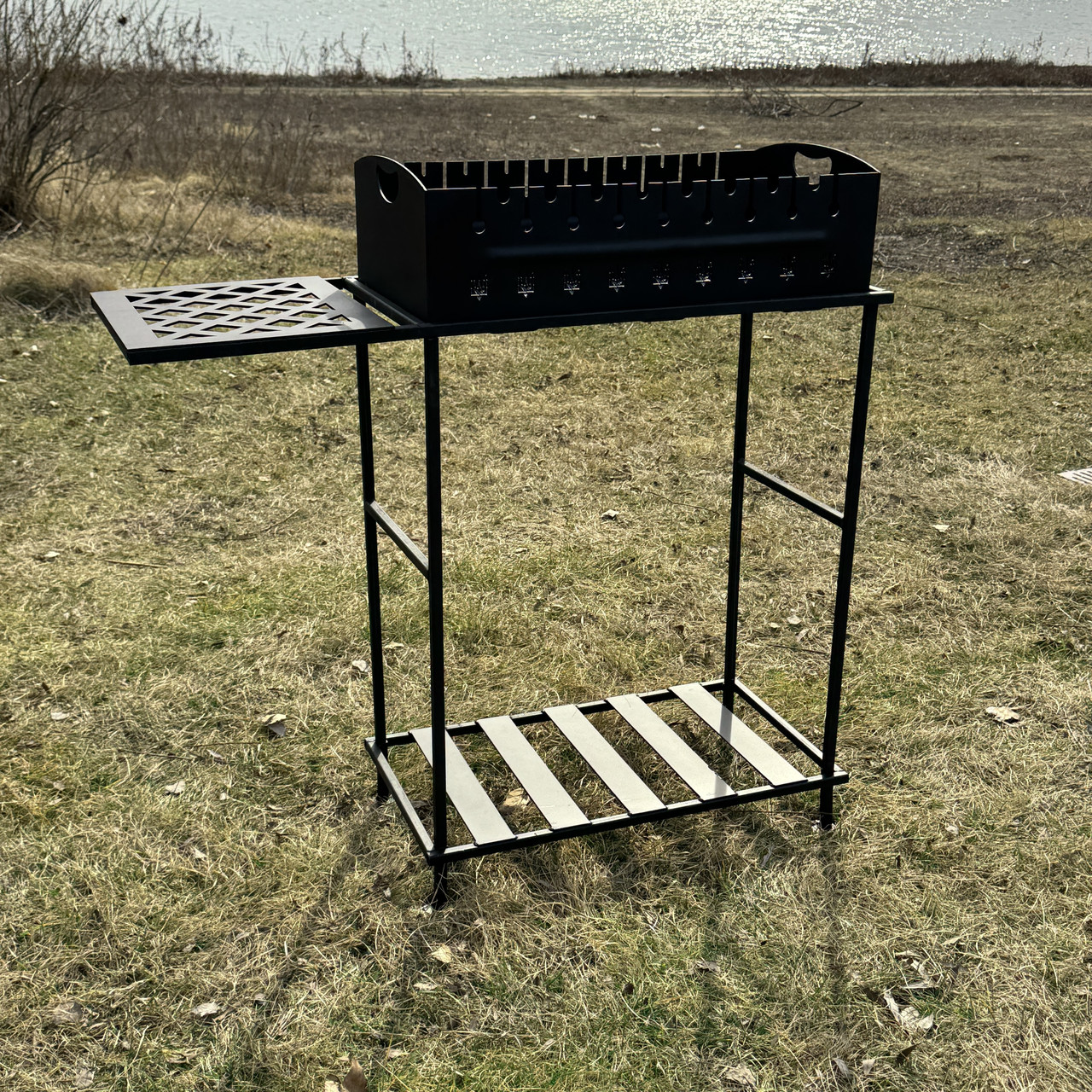 Мангал "Патріот" на 9 шампурів 3мм з бічною полицею