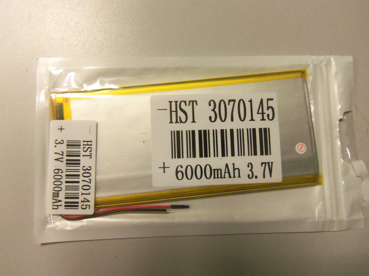 

Внутренний Аккумулятор 3*64*140 (6000 mAh 3,7V) 3070145 AAA класс в Запорожье, Серый