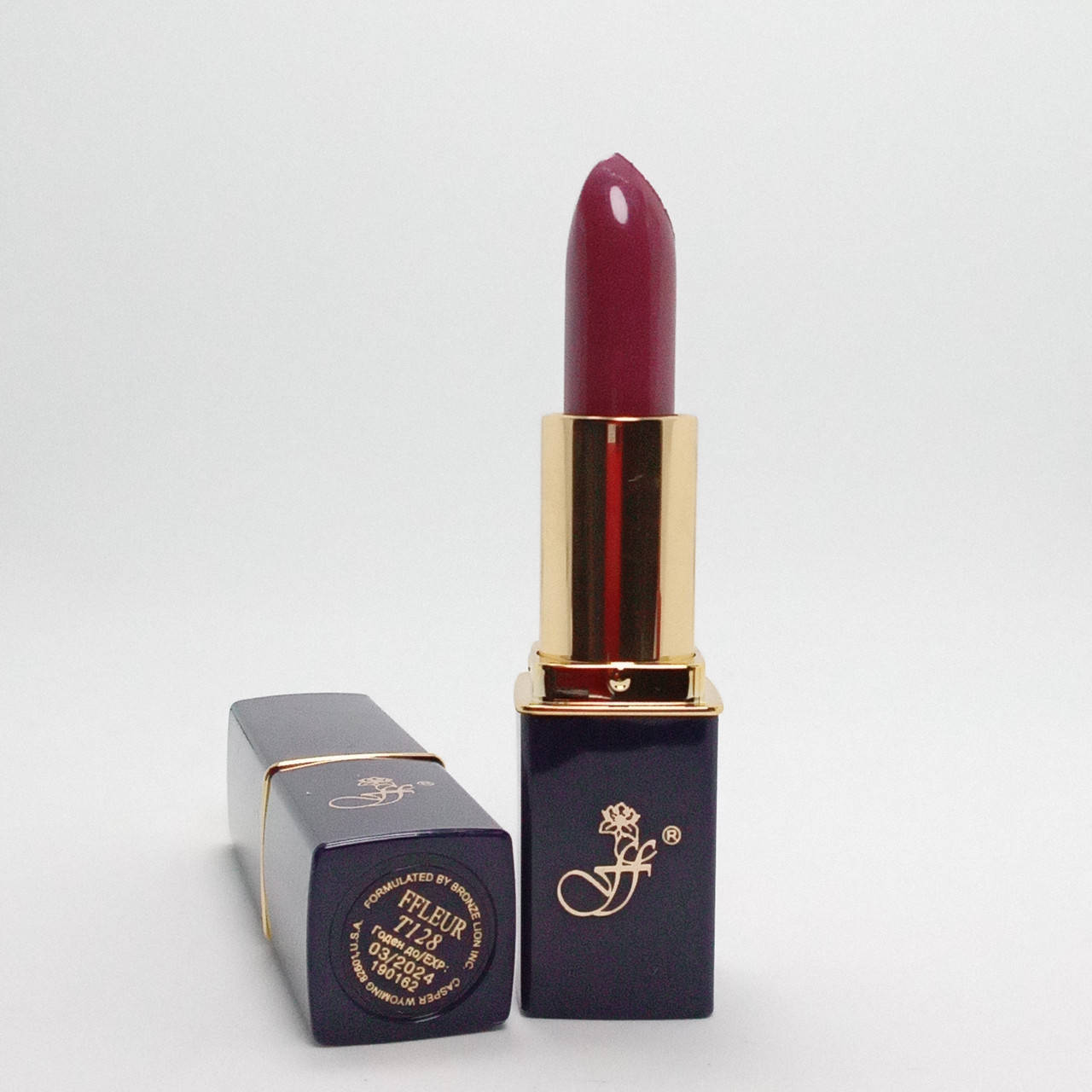

Помада для губ Флер FFleur Lipstick L-24, 001 128м сиреневая