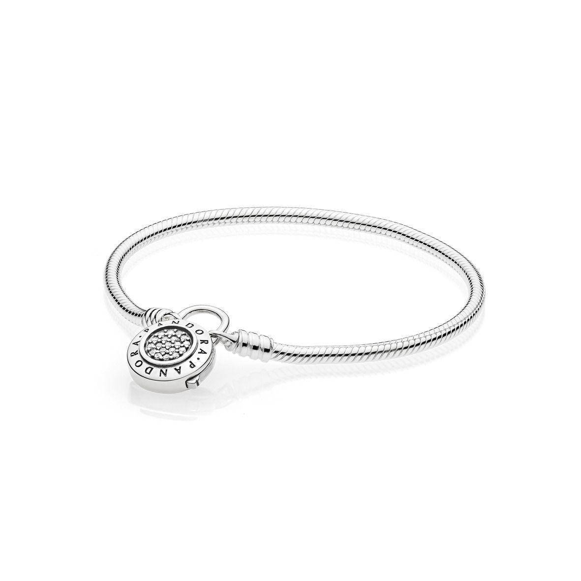

Серебряный браслет мягкого плетения Pandora «Moments» с замком-подвеской 597092CZ