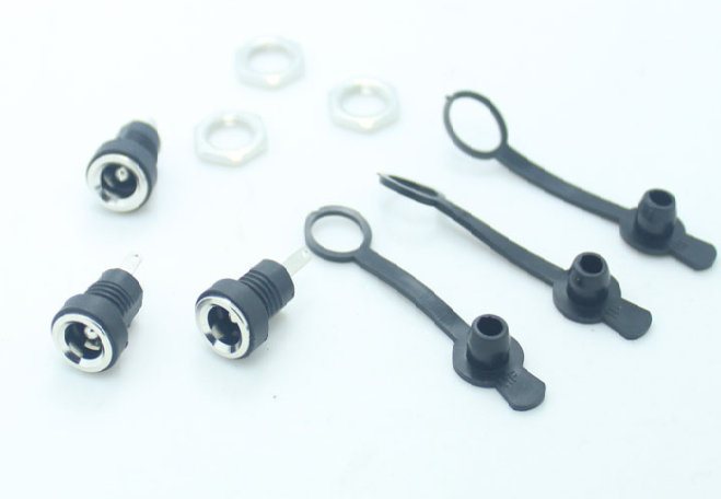 

Разьем для зарядки DC 5.5/2.2 (мама)