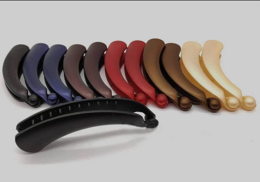 

Заколка банан Красный