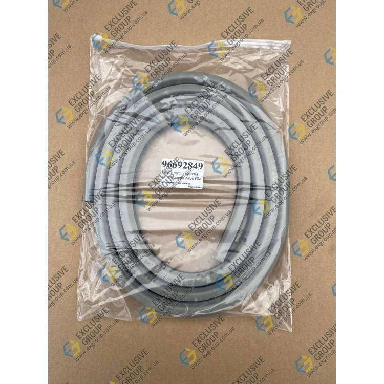 

Уплотнитель проема задних дверей (серый)