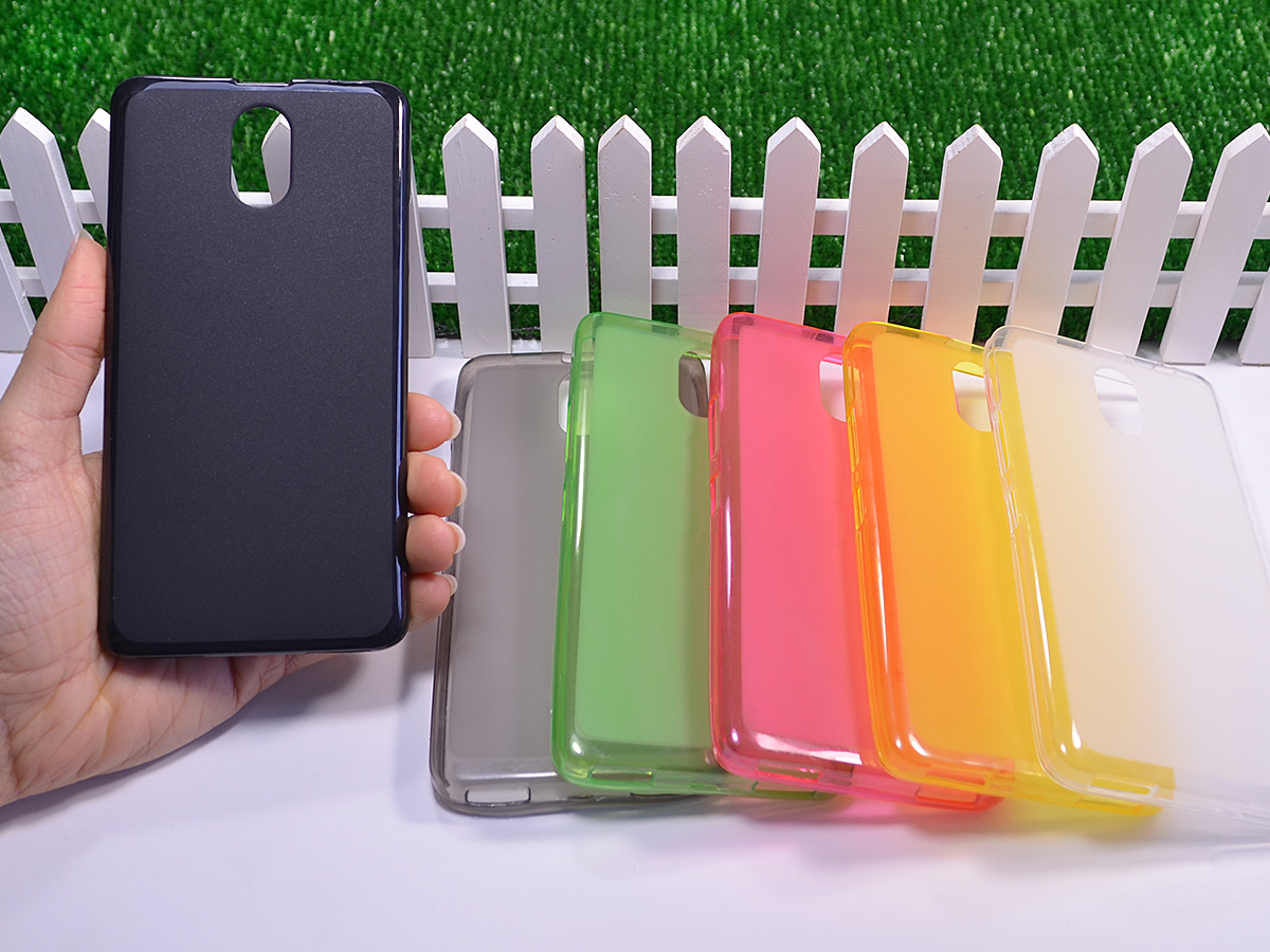 

Силиконовый чехол для Lenovo Vibe P1m
