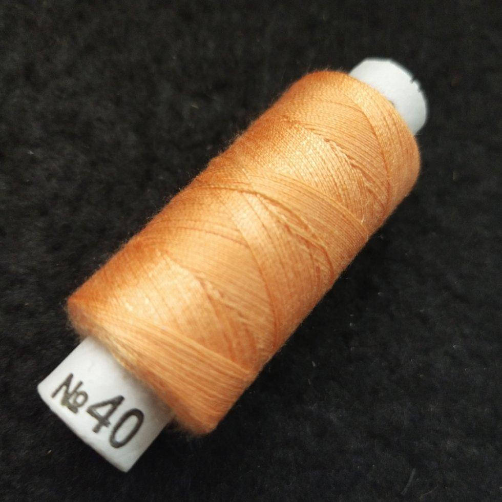 

312 Нитки в катушках, швейные 100 полиэстер 40/2 (боб 200м)