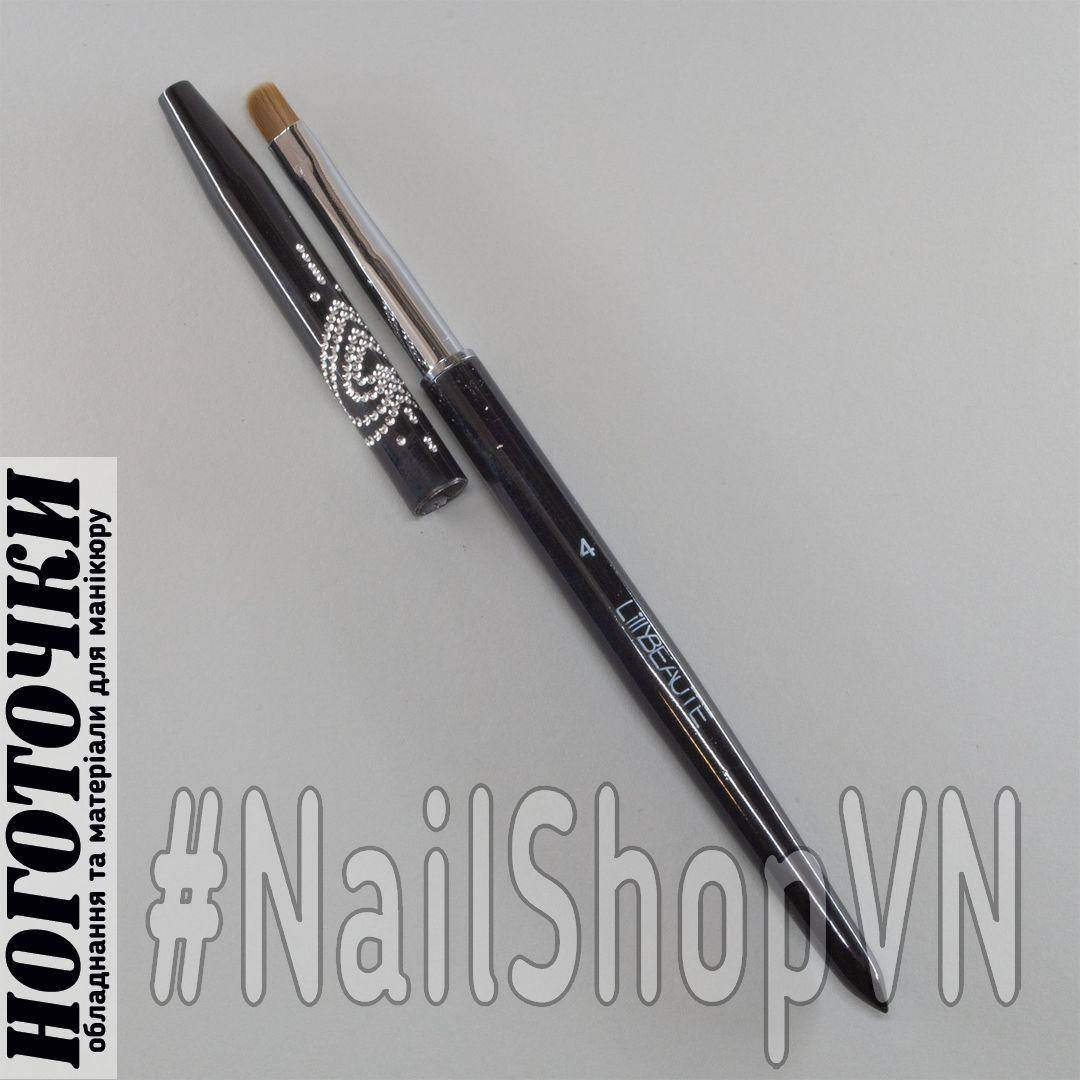 

Кисть для геля Lilly Beaute овальная #4