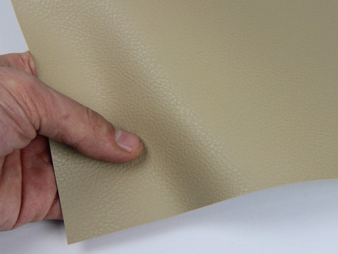 

Термовинил HORN (бежевый W4-2 або T64) для обтяжки торпеды, ширина 1.40м