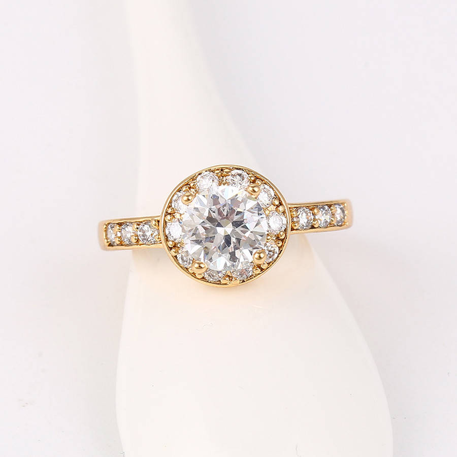 

Кольцо позолота, Круг с россыпью циркония, p. 18, медицинский сплав, 18К