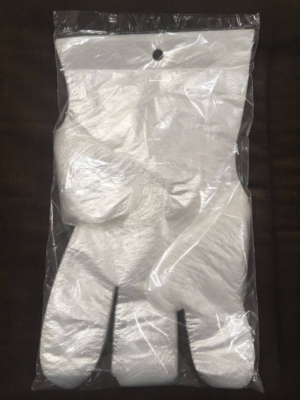 

Одноразовые полиэтиленовые перчатки на картонной планкеразмер  (100 шт/уп