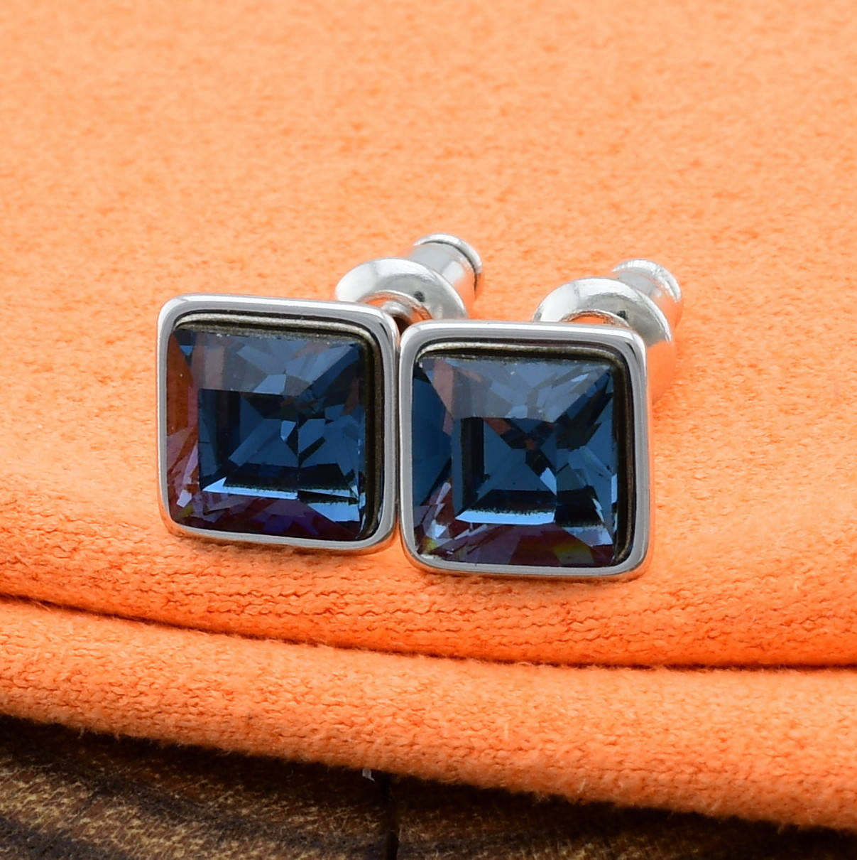 

Серьги Xuping с кристаллами Swarovski 21402 размер 7х7 мм цвет джинсовый синий позолота Белое Золото